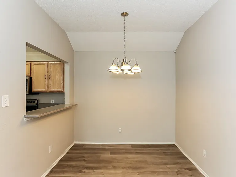 7445 Arbor Hill Dr — Photo 8