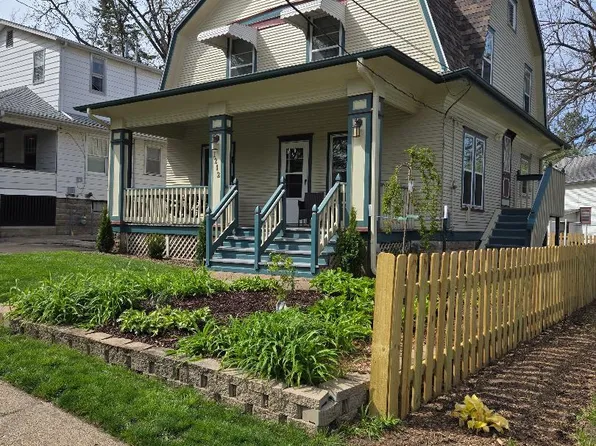 1212 E Court St #2, Iowa City, IA 52240