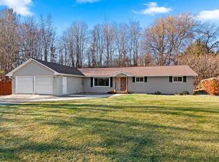 3263 Uphill Dr, Green Bay, WI 54313