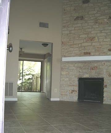 Living room vaulted ceiling
