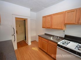 1634 Commonwealth Ave