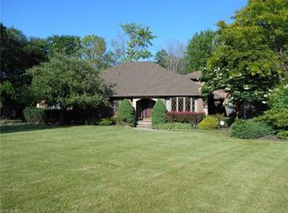 8595 Northwood Dr, Broadview Heights, OH 44147