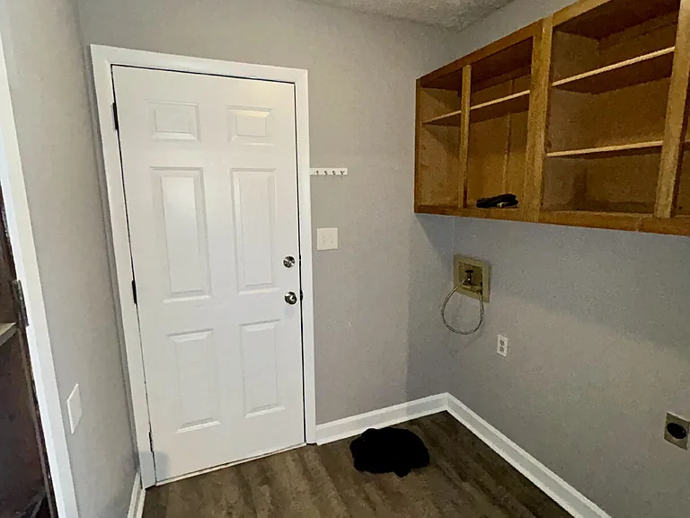 715 Prestige Blvd — Photo 21