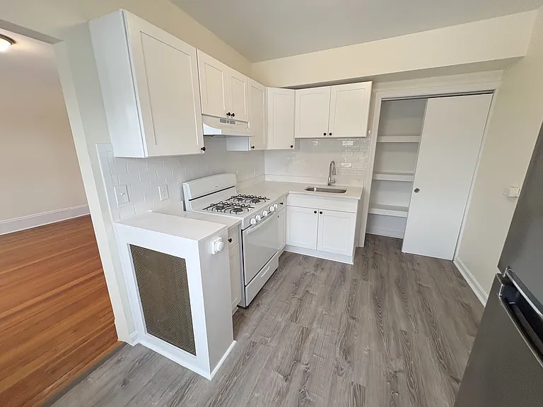 885 Massachusetts Ave #14 — Photo 1