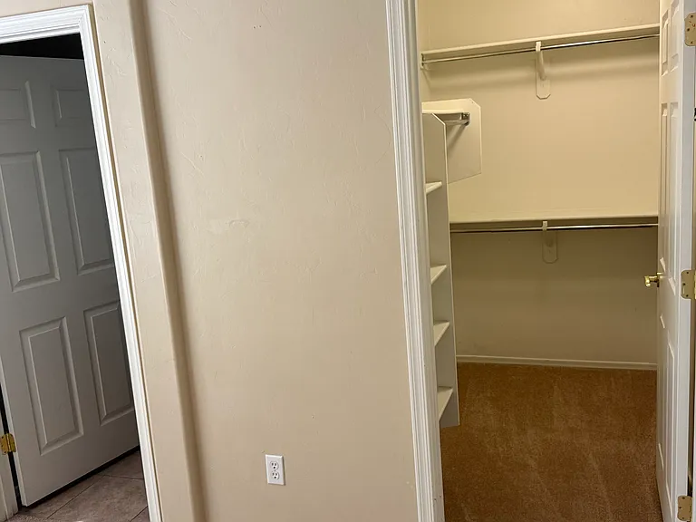 7154 S Shipmans Tale Ct — Photo 10