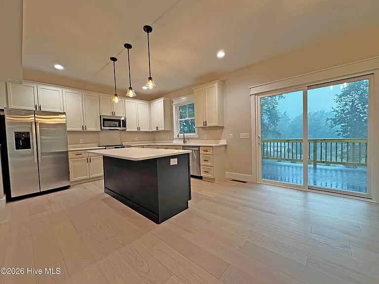213 N McNeill St — Photo 5