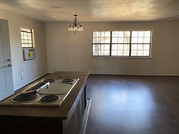 5th image of 7210 Forest Hill Dr