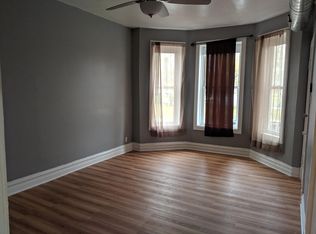 2756 W 24th St APT 1F, Chicago, IL 60608