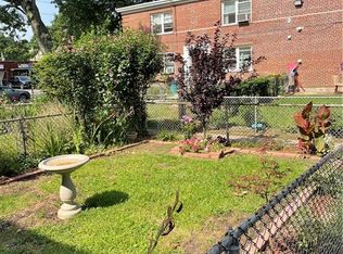 403 Granfield Ave APT B, Bridgeport, CT 06610