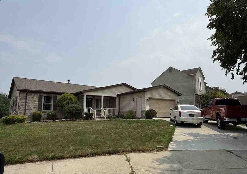 1st image of 570 N Piper Ct