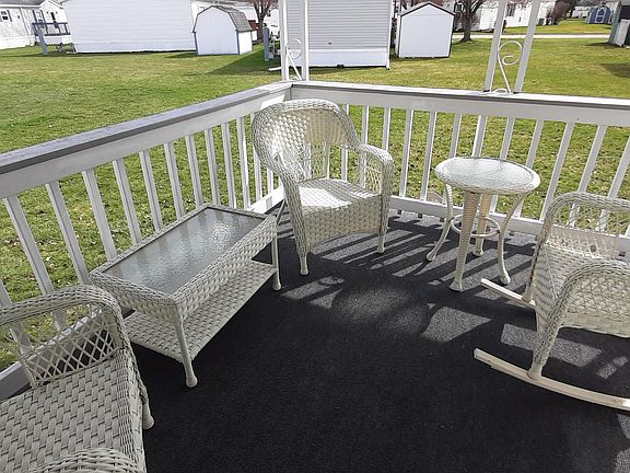 Exterior Image-1-Century 25 Boardwalk