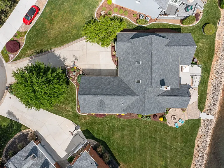 7322 Swansea Ln — Photo 59