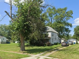 422 E Ash St, Watseka, IL 60970