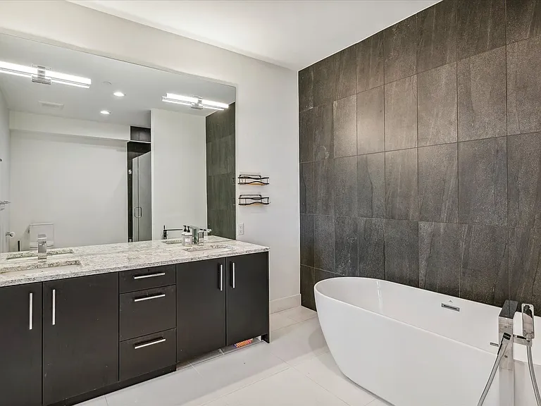 4294 E 8th Pl — Photo 19