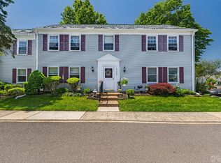 406 Oxford Ln #A, Monroe Township, NJ 08831