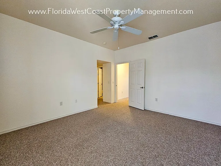 7654 Plantation Cir — Photo 8