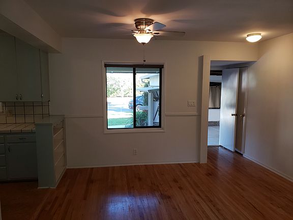2nd image of 5059 Serrania Ave