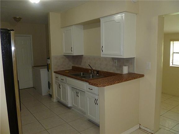 4th image of 4005 NW 191st Ter