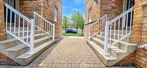 200 McLevin Ave Photo 1