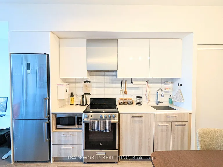 251 Jarvis St #932 — Photo 11