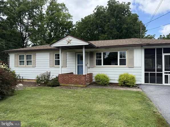 498 Middletown Rd, Hummelstown, PA 17036