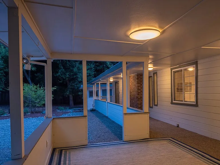 3345 Rowland Dr — Photo 33