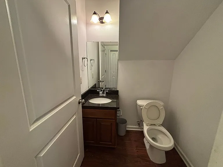 218 Northwood St — Photo 8