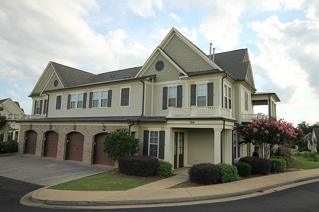 1st image of 1100 Augusta Dr Unit 104