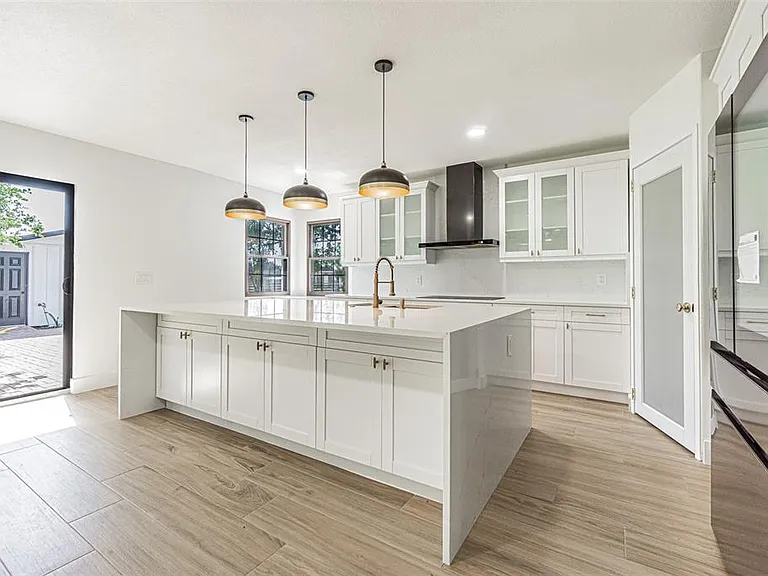 5302 Turkey Creek Rd — Photo 3