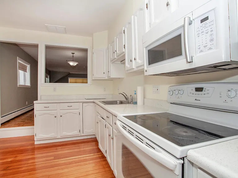 18 Cottage St #2 — Photo 6