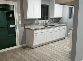 16578 Vine St #B, Hesperia, CA 92345