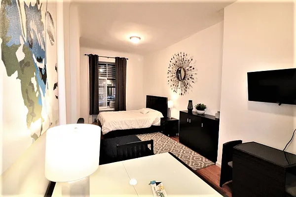 Rented by Oxford Property Group | media 13