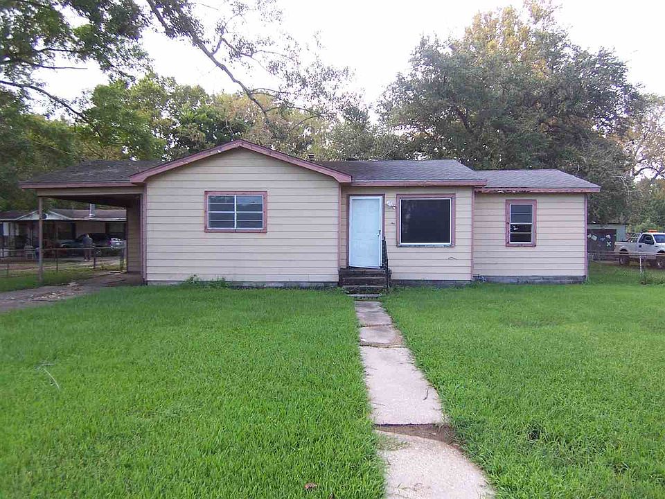 1st image of 223 Mary Ann Ave