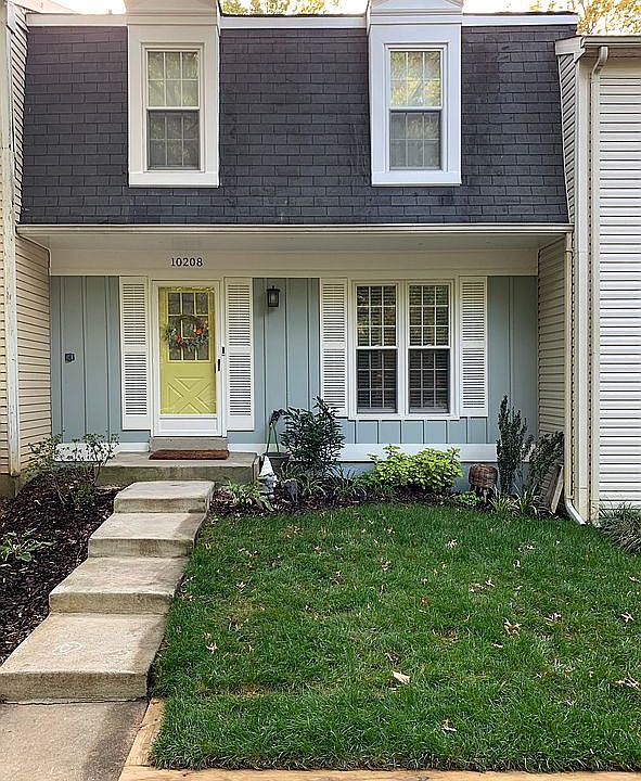 1st image of 10208 Sassafras Woods Ct