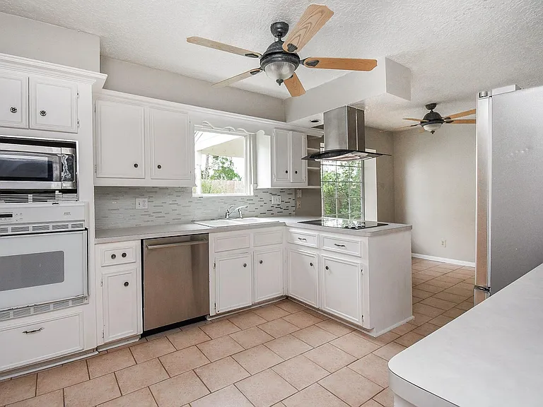 1709 Beaver Springs Ct — Photo 7