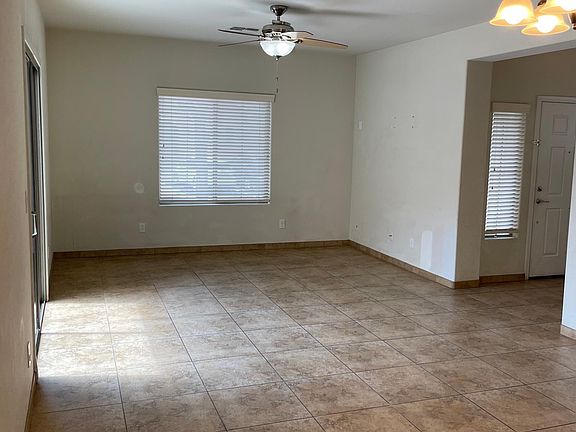5th image of 2164 W Barwick Dr
