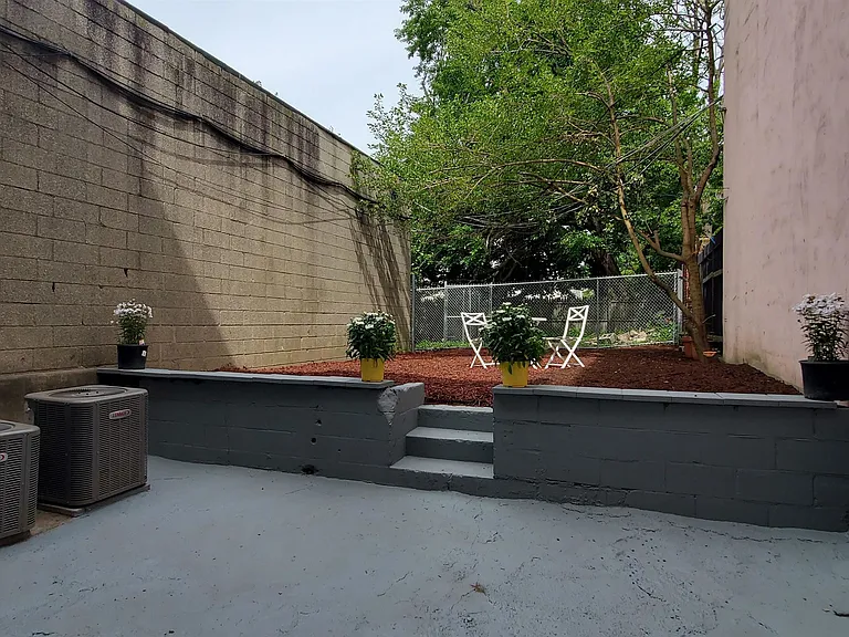 487 Ocean Ave #1 — Photo 16