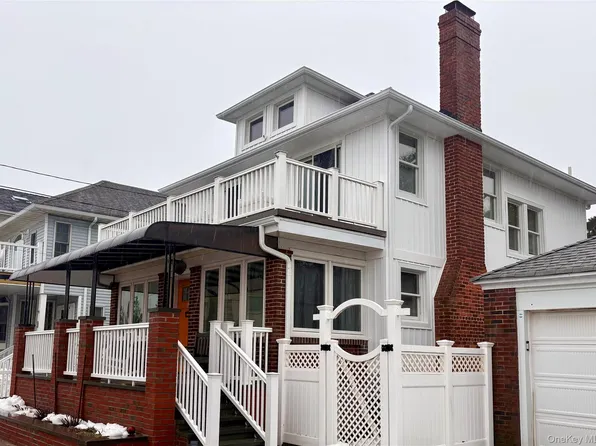 11 Delaware Ave, Long Beach, NY 11561