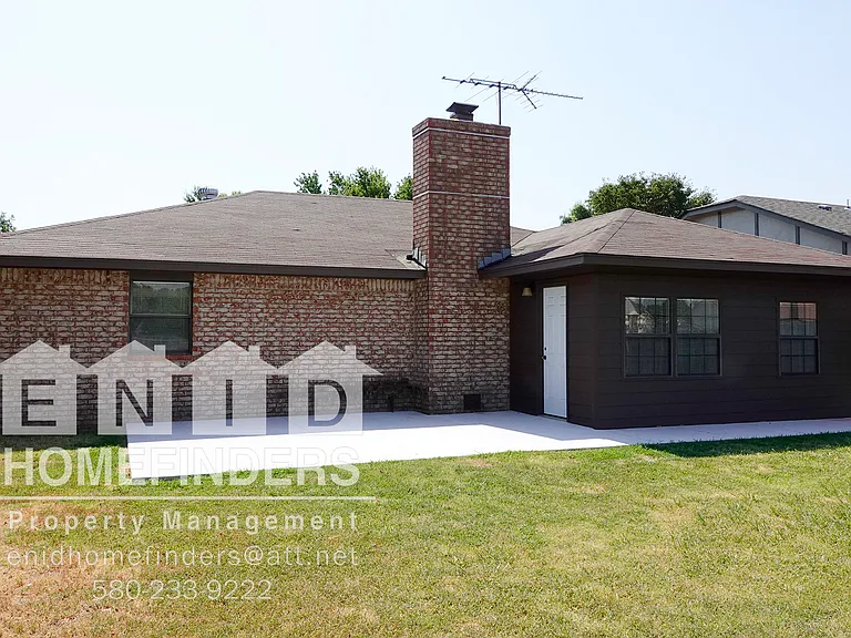 128 N Texoma Dr — Photo 16