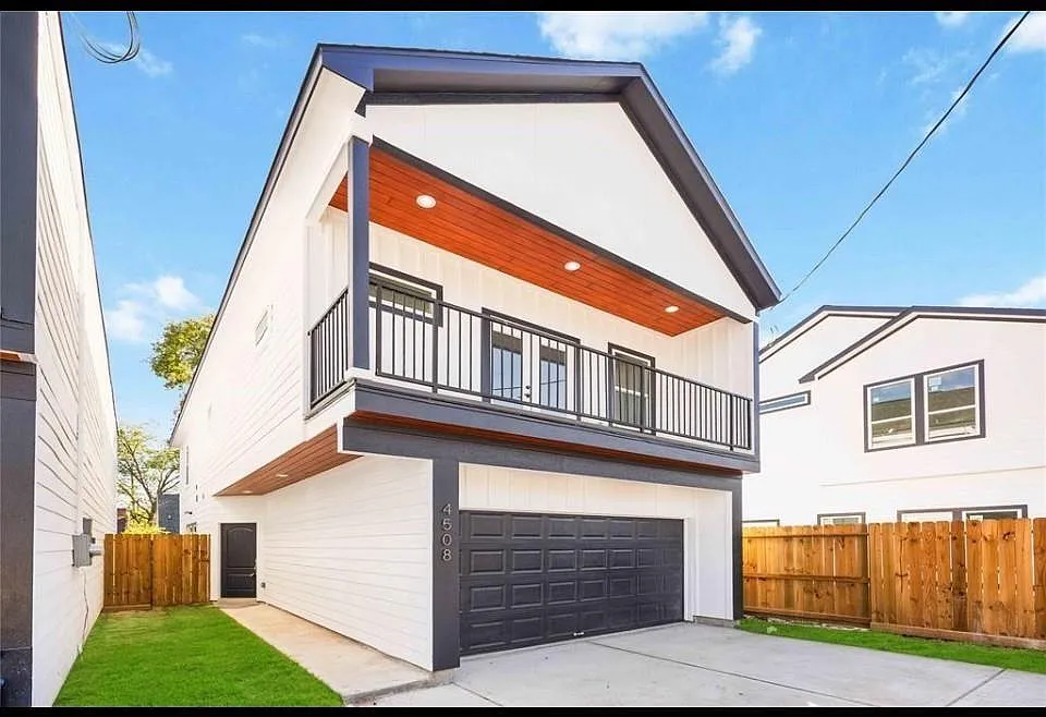 3 bed, 2.5 bath, 1617 sqft, $2,395 — Photo 2