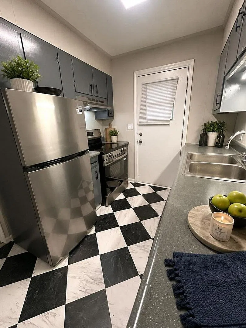 Carrington Woods Apartments — Photo 2