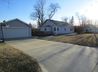 202 Westside Ave, Mukwonago, WI 53149