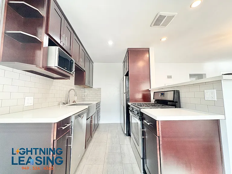 1526 Corinth Ave #7 — Photo 1