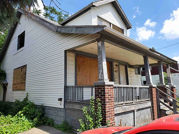 8227 E Brentwood