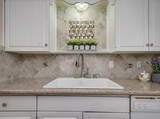 1443 Fountain View Dr #2, Houston, TX 77057