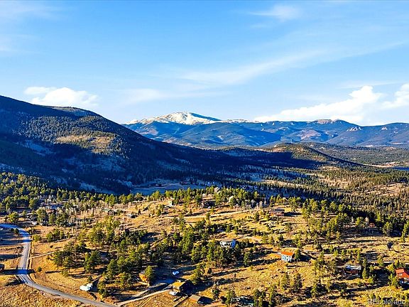 3rd image of 201 Moss Rock Road