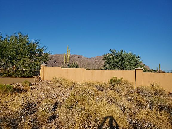 2nd image of 2423 S Sunset Village Dr
