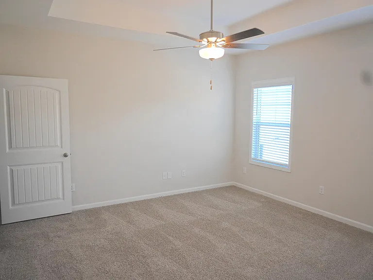 983 Manitou Cir — Photo 2