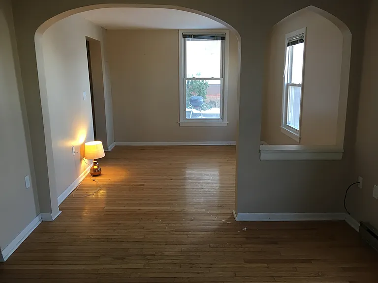 Apt 1 Dining Area