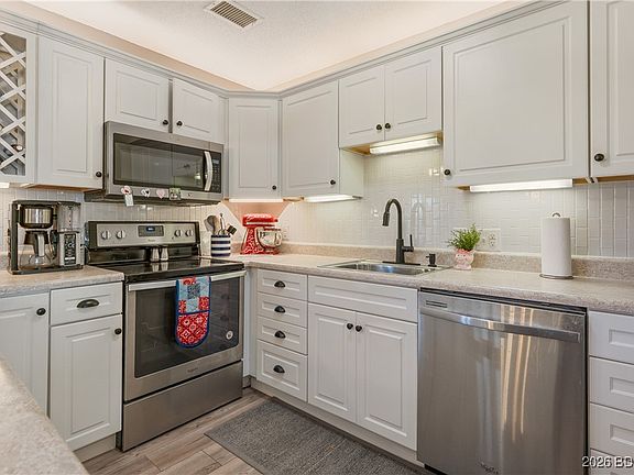 5th image of 274 Waters Edge Dr #2B